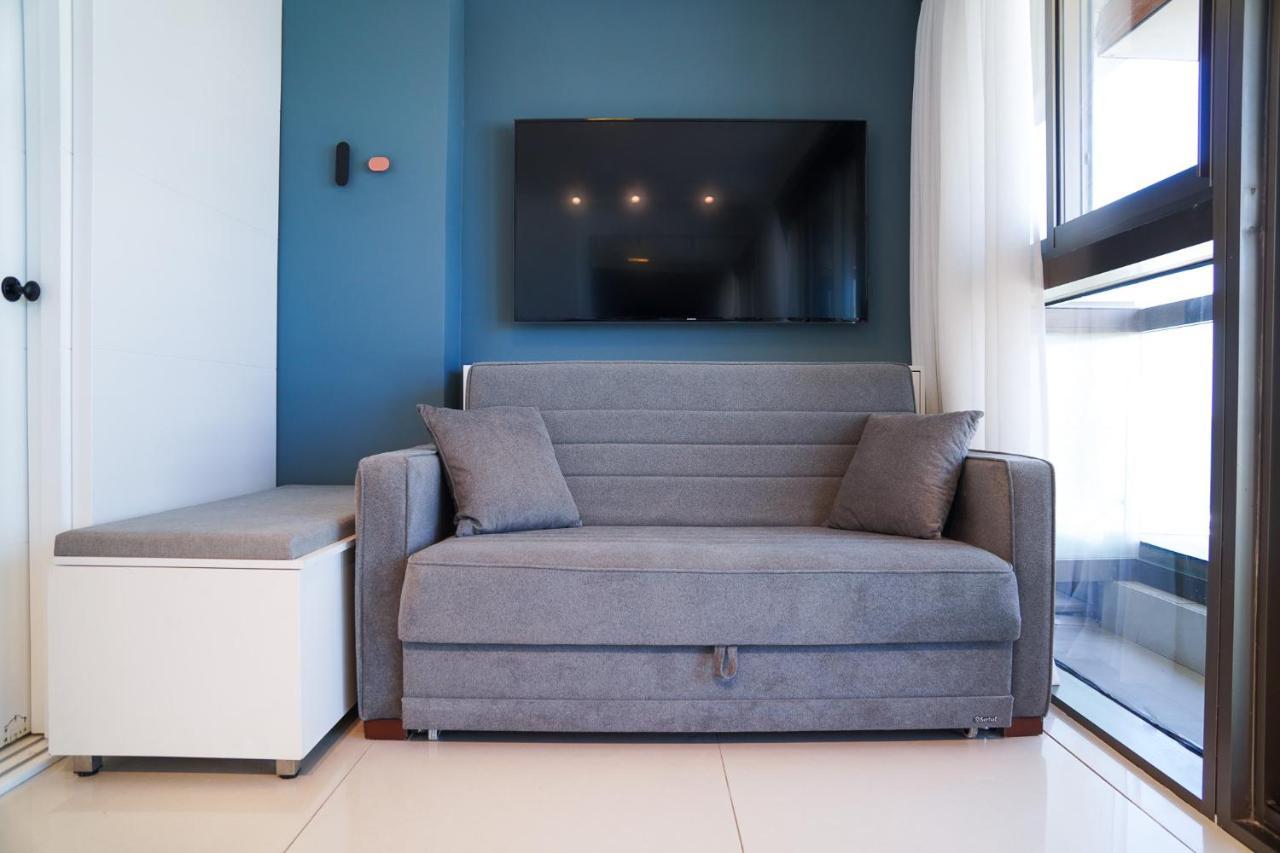 Beachfront Boutique Apartment Herzelia Exteriör bild